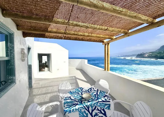 Σπίτι διακοπών Casa Riva, With Pool Overlooking The Sea *