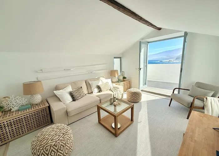 Σπίτι διακοπών Casa Riva, With Pool Overlooking The Sea