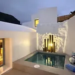 Feriehus Casa Riva, With Pool Overlooking The Sea