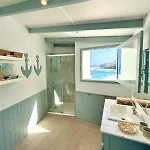 Casa Riva, With Pool Overlooking The Sea بيت للعطل