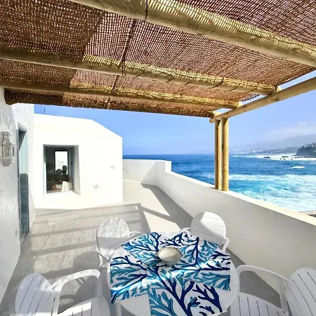 Сasa de vacaciones Casa Riva, With Pool Overlooking The Sea *