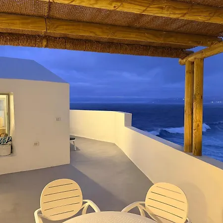 Semesterbostad Casa Riva, With Pool Overlooking The Sea *