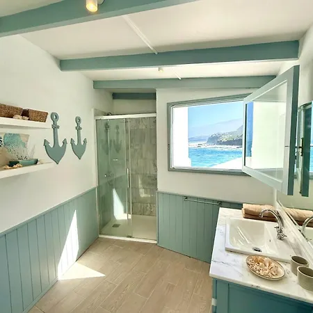 Casa Riva, With Pool Overlooking The Sea Сasa de vacaciones
