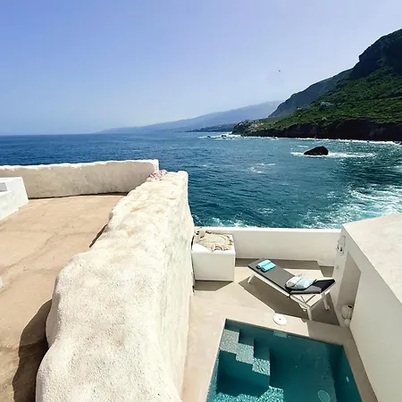 Сasa de vacaciones Casa Riva, With Pool Overlooking The Sea