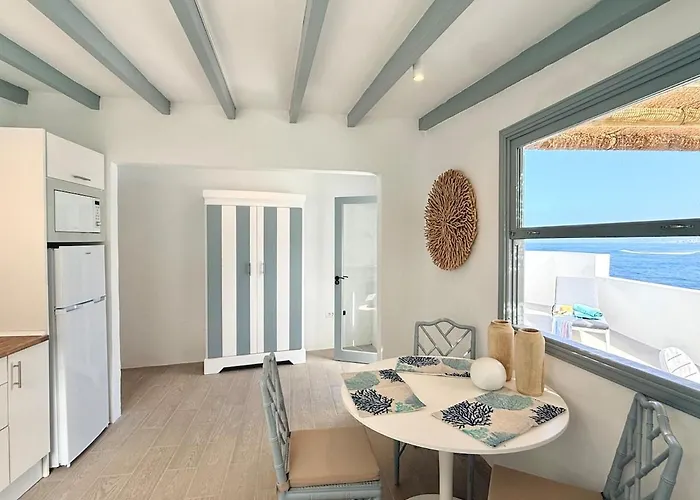 Сasa de vacaciones Casa Riva, With Pool Overlooking The Sea