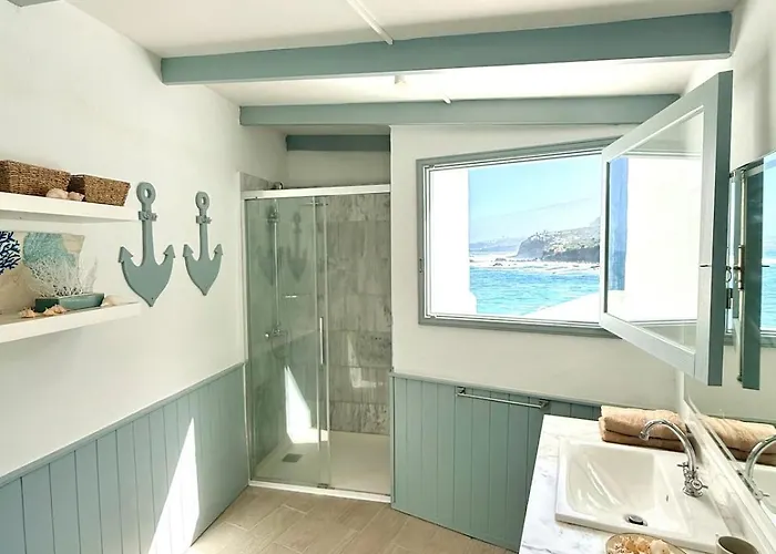 Casa Riva, With Pool Overlooking The Sea Las Aguas