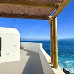 Casa Riva, With Pool Overlooking The Sea