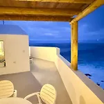 Casa vacanze Casa Riva, With Pool Overlooking The Sea