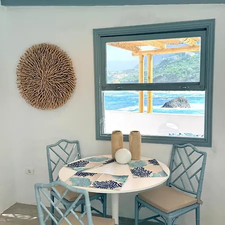 Casa Riva, With Pool Overlooking The Sea Hébergement de vacances