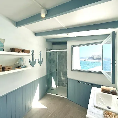 Casa Riva, With Pool Overlooking The Sea Hébergement de vacances *