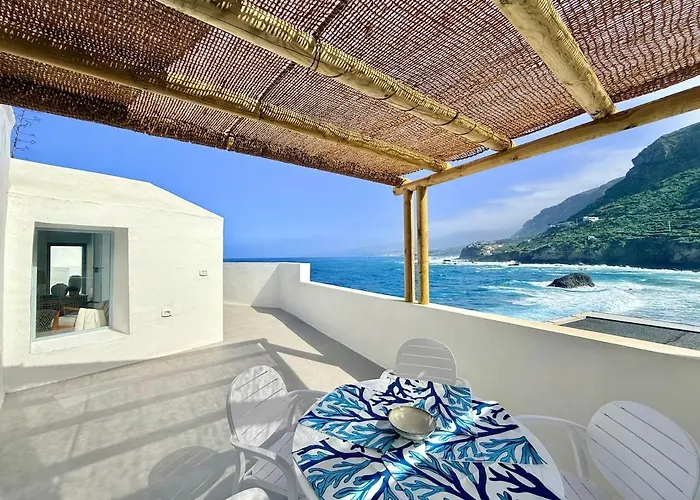 Casa Riva, With Pool Overlooking The Sea Las Aguas