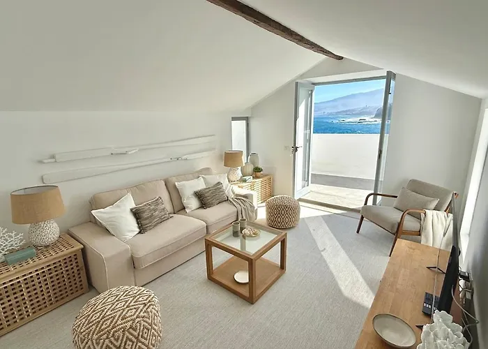 Casa Riva, With Pool Overlooking The Sea *