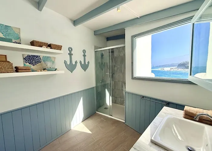 Casa Riva, With Pool Overlooking The Sea Ferienhaus Las Aguas